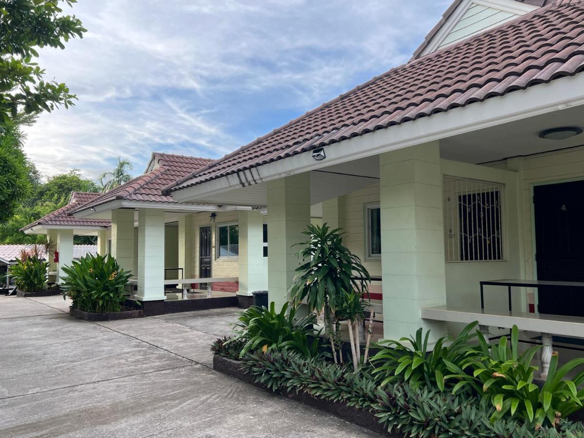Suanpai Resort Sattahip Exterior foto