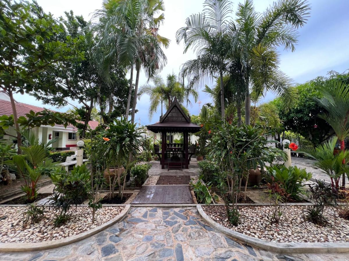 Suanpai Resort Sattahip Exterior foto
